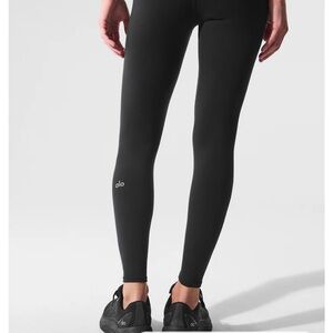 ALO Yoga 7/8 High-Waist Airbrush Legging
Black